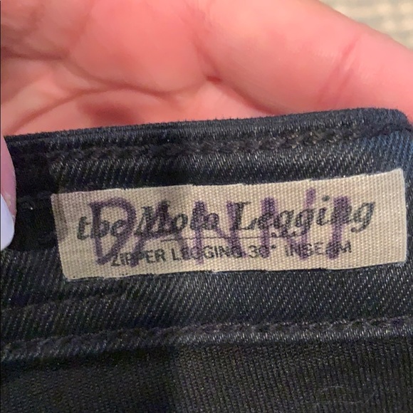 AG MOTO LEGGING JEANS SIZE: 24 - Picture 4 of 5